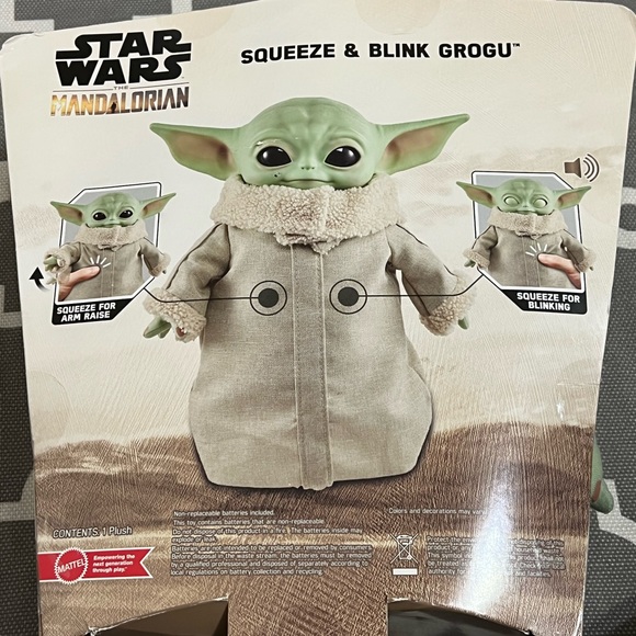 Star Wars Mandalorian - Squeeze and Blink Grogu !!😍 - Picture 5 of 7
